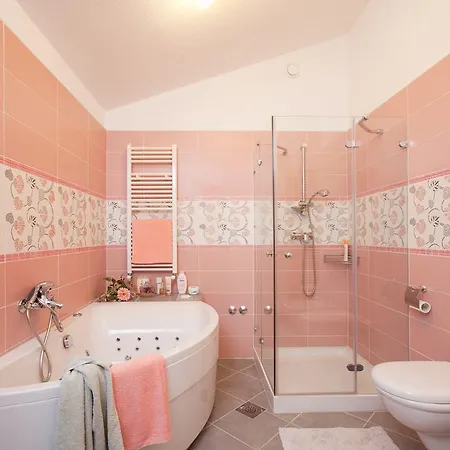 Apartments Bellistra Labin Labin  Room photo